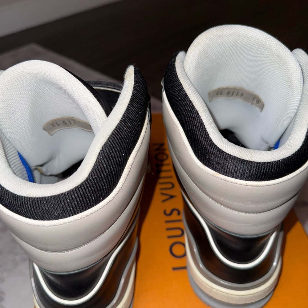 Louis Vuitton VIRGIL ALBOH (RARE) 1st Sneaker - Picture 4 of 16